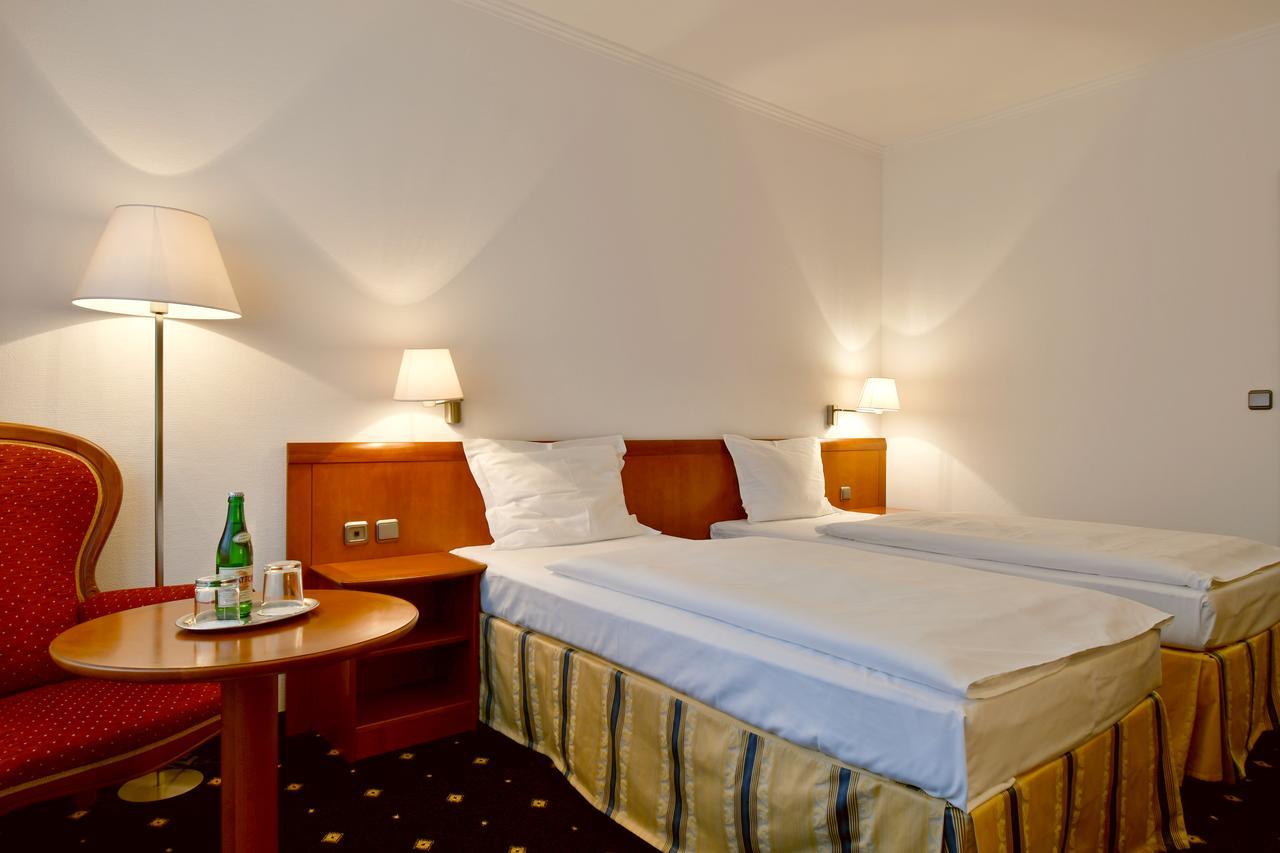 Coronet 4* Prague